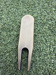 "TEST" divot tool