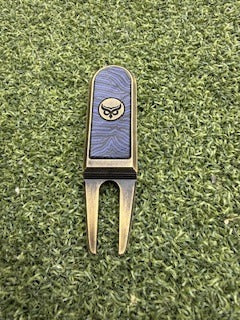 "TEST" divot tool