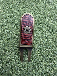 "TEST" divot tool